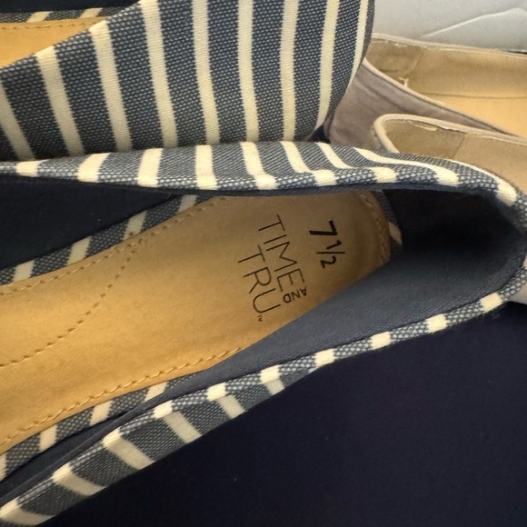Two Pairs of Ladies Flats by Cato and Time and Tru Size 7.5 - Picture 10 of 13